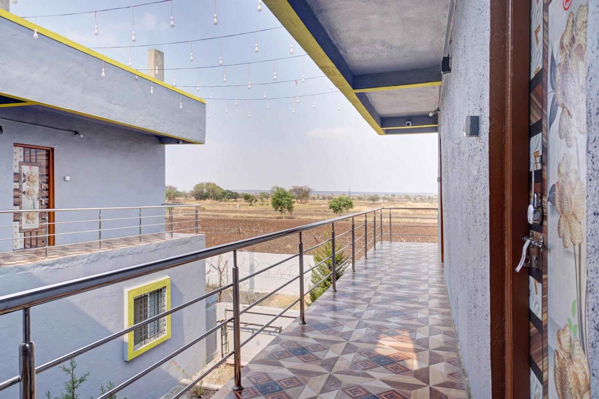 Hotel O Sky 7 Lodge Pimpalwandi Ngoại thất bức ảnh