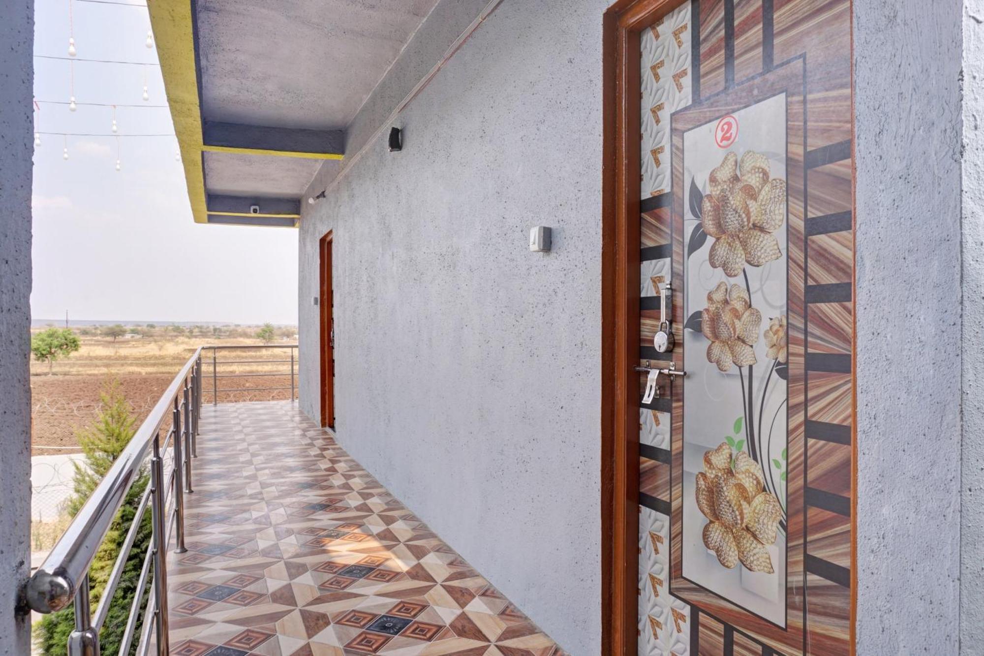 Hotel O Sky 7 Lodge Pimpalwandi Ngoại thất bức ảnh